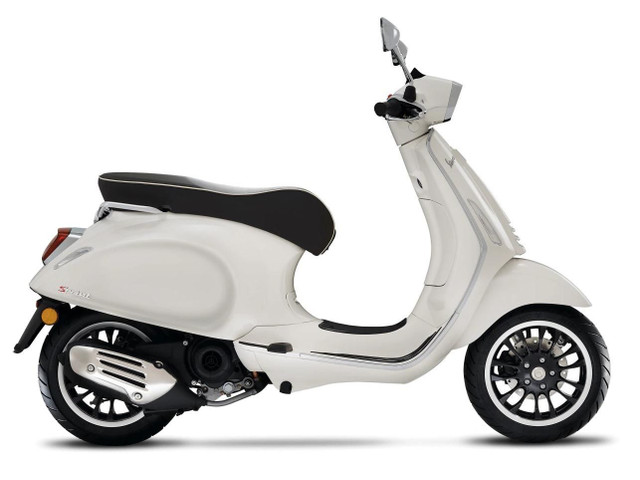 2023 Vespa Sprint 150 ABS in Scooters & Pocket Bikes in Laurentides - Image 2