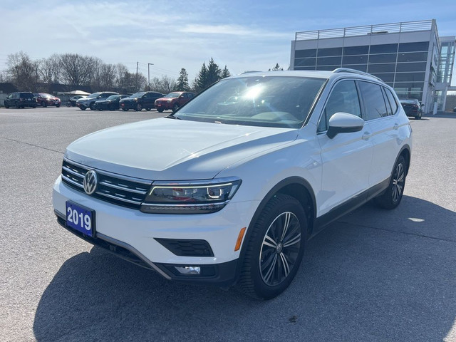  2019 Volkswagen Tiguan Highline 4MOTION- Leather, Pano Roof, in Cars & Trucks in Kingston