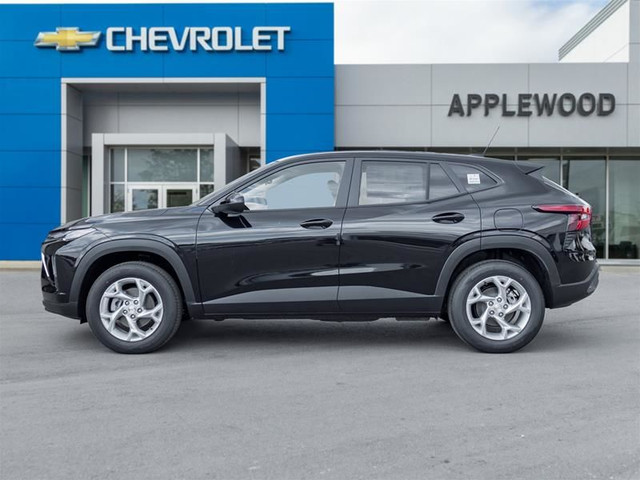 2025 Chevrolet Trax FWD 4dr LS Backup Cam | Heated Seats | Forwa in Cars & Trucks in Oakville / Halton Region - Image 3