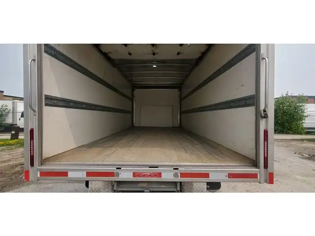 2021 Ford E-450 E-450 - 16Ft Box - 7.3L V8 Gas - Btooth/Camera in Cars & Trucks in City of Toronto - Image 10