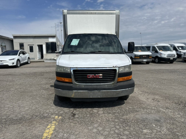 2010 GMC Savana 3500 14FT Box Single Rear Wheel in Cars & Trucks in Mississauga / Peel Region - Image 2