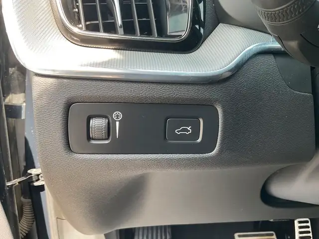 2022 Volvo XC60 B6 R-Design AWD - BOWERS & WILKINS! NAV! 360 CAM dans Autos et camions dans Kitchener / Waterloo - Image 17
