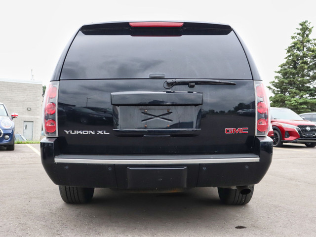 2009 GMC Yukon XL Denali in Cars & Trucks in Oakville / Halton Region - Image 4