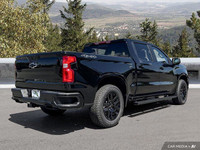This Chevrolet Silverado 1500 delivers a sturdy engine powering this Automatic transmission.* This C... (image 5)