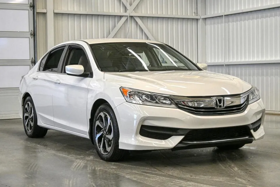 2016 Honda Accord Sedan LX, caméra, sièges conducteur électroniq