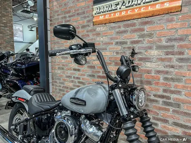 2025 Harley-Davidson FXBB - Street Bob FXBB STREET BOB in Street, Cruisers & Choppers in Calgary - Image 32