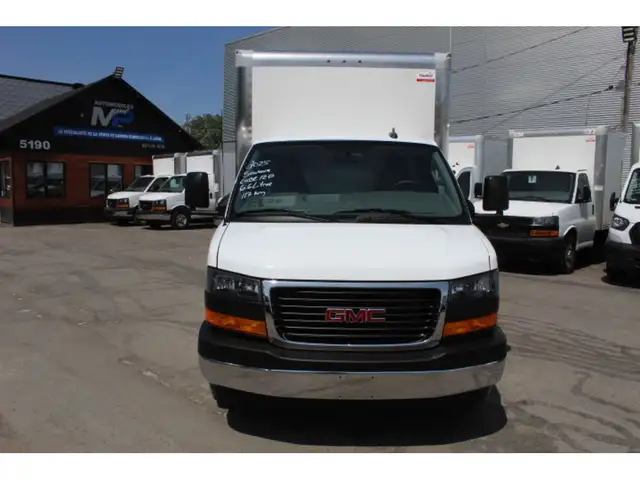 2025 GMC Savana CUBE 12 PIEDS ROUE SIMPLE 6.6 LITRES 117 KM in Cars & Trucks in Laval / North Shore - Image 19