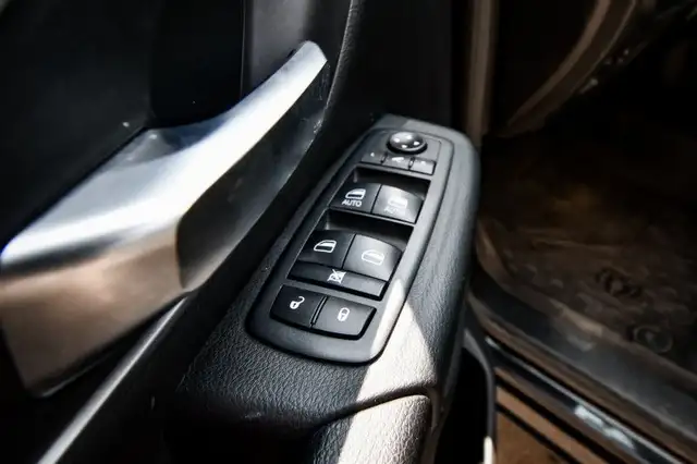 2020 Ram 1500 Big Horn - Aluminum Wheels - Chrome Accents in Cars & Trucks in Ottawa - Image 10