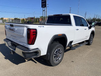 A perfect blend of rugged capability and refined comfort, the 2024 GMC Sierra 2500HD SLT arrives boa... (image 8)