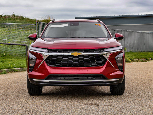 2025 Chevrolet Trax LT in Cars & Trucks in Strathcona County - Image 3