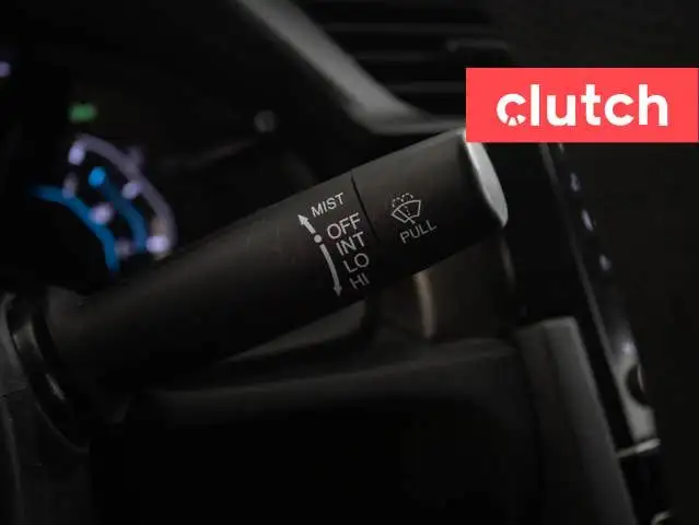 2019 Honda Civic LX w/ Apple CarPlay & Android Auto, Rearview Ca dans Autos et camions dans Ottawa - Image 27