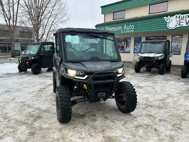 *LOW MILEAGE*  2023 CAN-AM DEFENDER LIMITED HD10 in ATVs in Strathcona County - Image 4