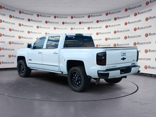 2017 Chevrolet Silverado 1500 4WD Crew Cab 143.5 High Country in Cars & Trucks in Lethbridge - Image 4