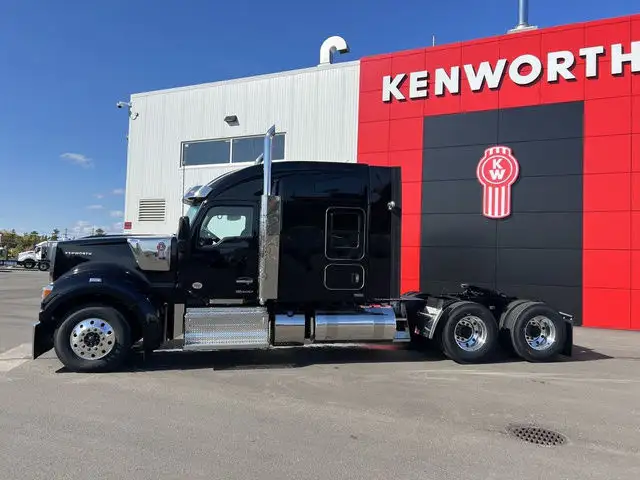 2025 Kenworth W990 in Heavy Trucks in Dartmouth - Image 5
