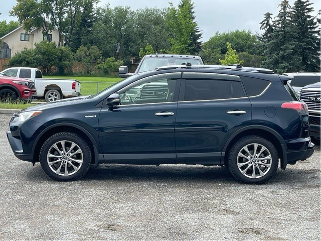 2017 Toyota RAV4 Hybrid Limited HYBRID | Leather | Sunroof | AWD in Cars & Trucks in Calgary - Image 3