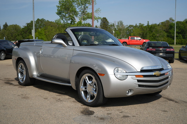 2004 Chevrolet SSR LS in Cars & Trucks in Red Deer - Image 3