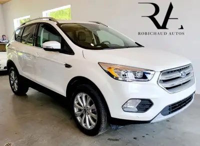 Ford Escape Platinum AWD 2018 Transmission automatique Moteur 2.0L Ecoboost Seulement 55 673 KM Inté...