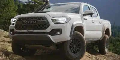 VEHICLE FEATURES: 4WD, FOG LIGHTS, 5 PASSENGER, HARD TOP, ABS, POWER DRIVER SEAT, ADJUSTABLE STEERIN...