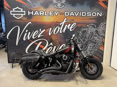 2014 Harley-Davidson Dyna Fat Bob 103 Dyna FatBob 2014 avec 22273km. - exhaust - valise - parebrise...
