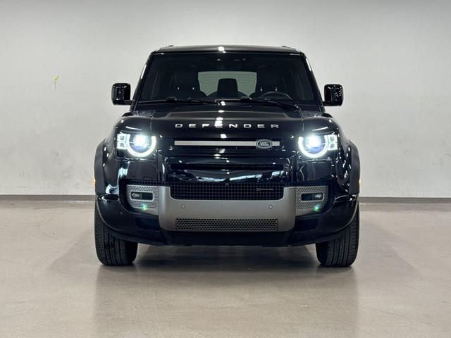 2023 Land Rover Defender 110 P400 X-Dynamic SE (2) 7 Passager in Cars & Trucks in City of Montréal - Image 3