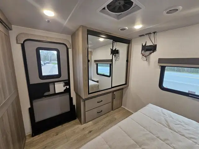 2025 Rockwood Ultra Lite 2619FK in Travel Trailers & Campers in Annapolis Valley - Image 17