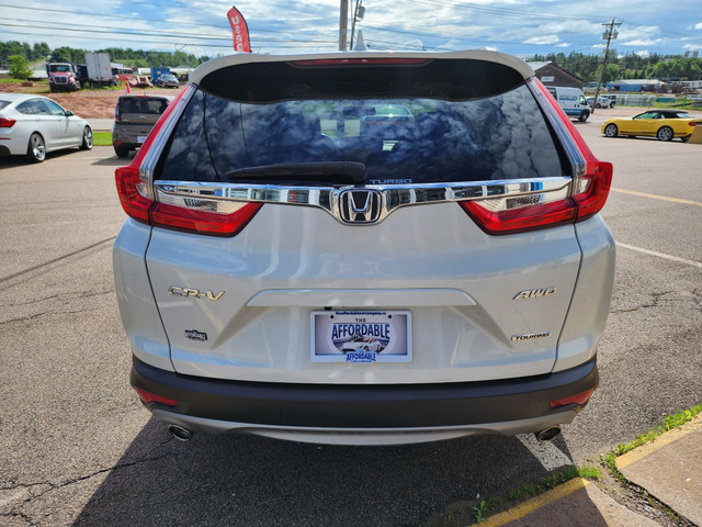 2019 Honda CR-V Touring in Cars & Trucks in Charlottetown - Image 4