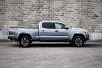 Low Mileage, Heated Seats, Apple CarPlay, Android Auto, Adaptive Cruise Control, EZ Tailgate! 6 LOCA... (image 1)
