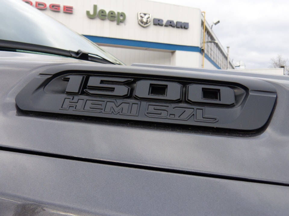 2022 Ram 1500 SPORT