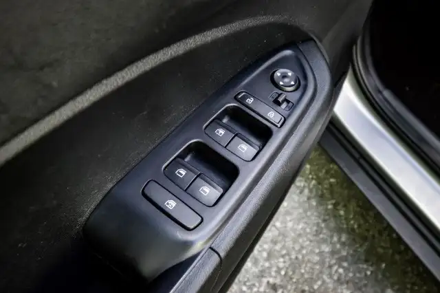 2023 Hyundai Venue Preferred • HEATED SEATS • CP/AA • REMOTE STA in Cars & Trucks in Cornwall - Image 12