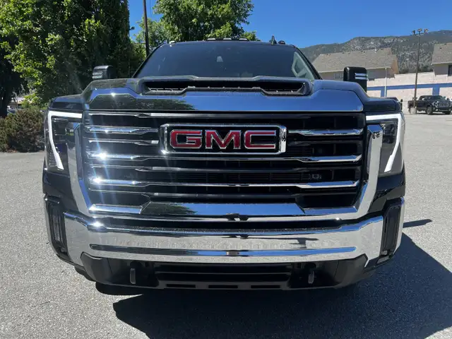 2024 GMC Sierra 2500HD SLE dans Autos et camions dans Penticton - Image 3