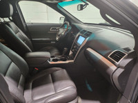 Nicely equipped 14 Explorer 6 passenger with leather, backup camera, bluetooth and more. 3.5 liter e... (image 4)