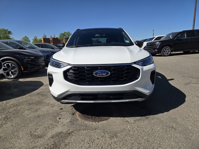 2025 Ford Escape ST-LINE | COLD WEATHER PKG | TECH PKG #1 | BLIS in Cars & Trucks in Calgary - Image 3