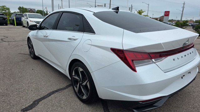 2023 Hyundai Elantra Luxury NO ACCIDENTS! 2 SETS OF TIRES! LU... in Cars & Trucks in Markham / York Region - Image 4