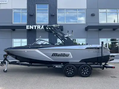 PRE-OWNED 2019 Malibu Wakesetter 23 LSV. Monsoon 6.0L 410HP with 369 Hours. Tandem Axle Malibu Boats...
