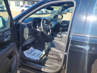 DURAMAX DIESEL | HEATED LEATHER FRONT BUCKET SEATS | HEATED REAR SEATS | HEATED STEERING WHEEL | PAN... (image 8)