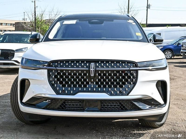 2025 Lincoln Nautilus Reserve in Cars & Trucks in Edmonton - Image 2