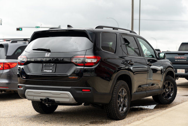 2025 Honda Pilot TrailSport in Cars & Trucks in Edmonton - Image 2
