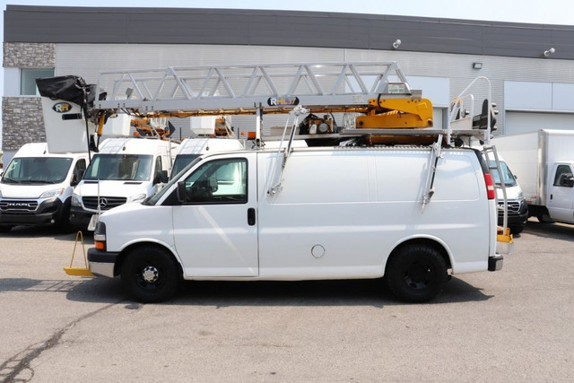2010 Chevrolet Express 3500 Allonge a Nacelle RHL37 in Cars & Trucks in Laval / North Shore - Image 2
