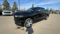 This 2025 RAM 1500 TRADESMAN CREW CAB 4X4 has the following options Cloth Bench Seat, Remote Start S... (image 6)