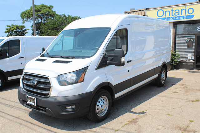 2022 Ford Transit T-250 Van cargo Med roof 148" Back Cam in Cars & Trucks in Mississauga / Peel Region - Image 2