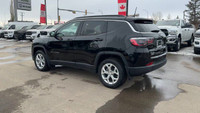 EXECUTIVE CROSSTOWN DEMO! This 2024 JEEP COMPASS LATITUDE 4X4 has the following options Premium Clot... (image 1)