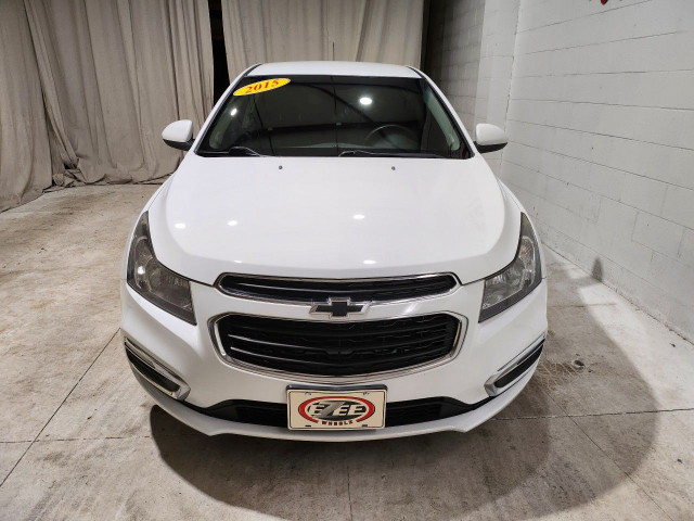 2015 Chevrolet Cruze in Cars & Trucks in Windsor Region - Image 2