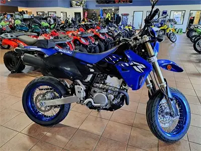 UNLEASH YOUR INNER TRAILBLAZER WITH SUZUKI'S LEGENDARY DR-Z400SM! PAYMENTS ONLY $78 BI-WEEKLY OAC!!...