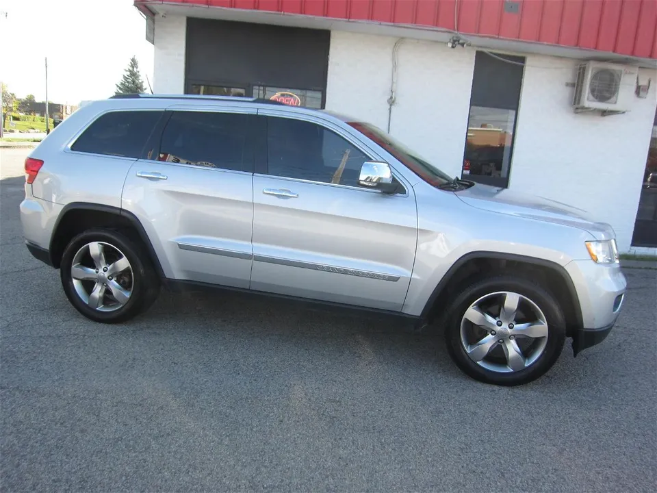 2012 Jeep Grand Cherokee Overland |CLEAN CARFAX REPORT | LOADED
