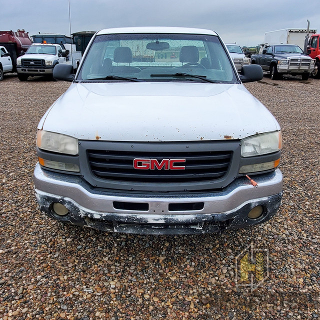 GMC Sierra 1500 in Cars & Trucks in Edmonton - Image 4