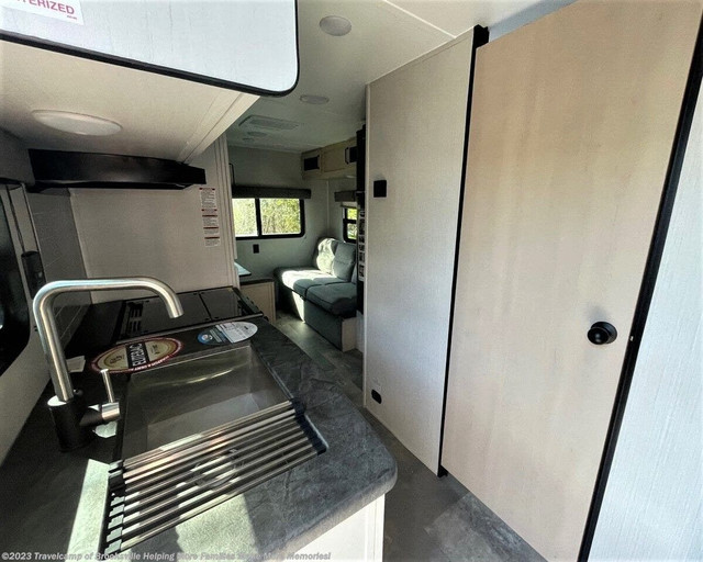 2023 PALOMINO PUMA 20RLC: $123 BW! in Cargo & Utility Trailers in City of Toronto - Image 4