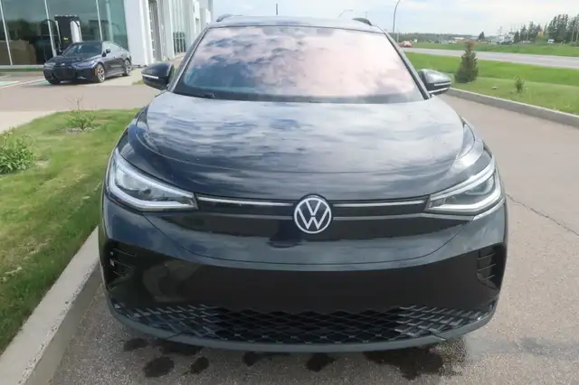Volkswagen ID.4 Pro S AWD + Toit Ouvrant + Keyless + NAV 2024 in Cars & Trucks in Lévis - Image 4
