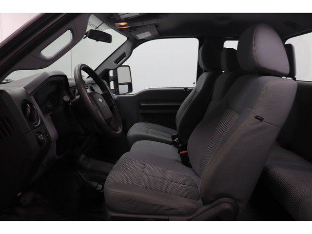2015 Ford F-250 SUPER DUTY, 6.2L V8, DEMARREUR, BLUETOOTH in Cars & Trucks in Longueuil / South Shore - Image 2