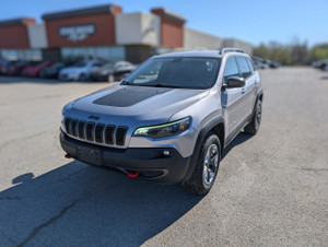 2019 Jeep Cherokee Trailhawk | Command Start | Leather | Htd Steering