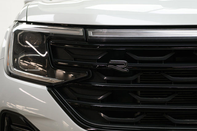 2024 Volkswagen Atlas Execline | Sunroof | Ventilated Leather in Cars & Trucks in Winnipeg - Image 3